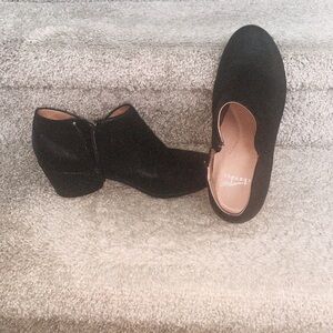 Sz 37 dansko ankle booties!